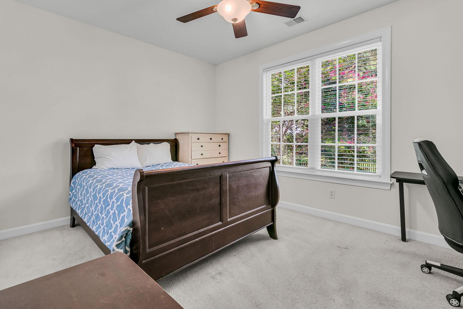 3124 Treadwell Street Photo 24