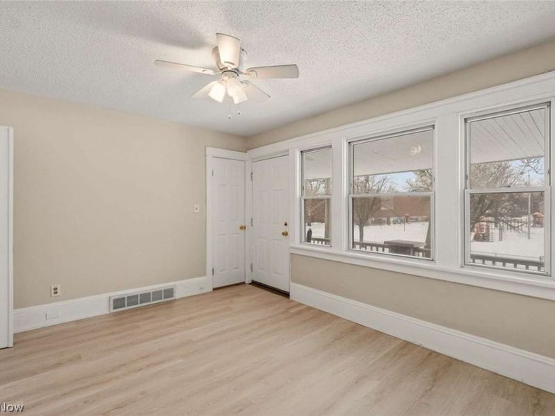 1714 Castle Avenue , Cleveland, OH 44113 Photo 11