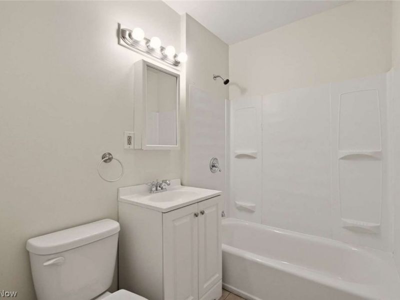 1714 Castle Avenue , Cleveland, OH 44113 Photo 14