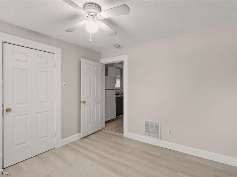 1714 Castle Avenue , Cleveland, OH 44113 Photo 16