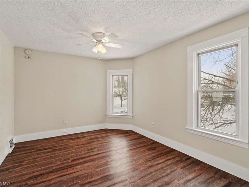 1714 Castle Avenue , Cleveland, OH 44113 Photo 18