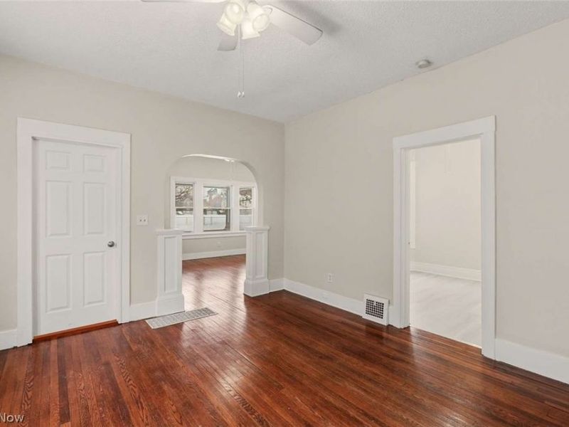 1714 Castle Avenue , Cleveland, OH 44113 Photo 4