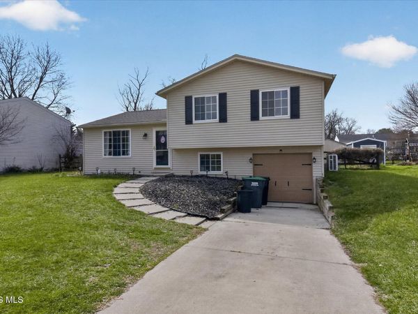 5705 Pheasant Hollow Drive, Toledo, OH 43615