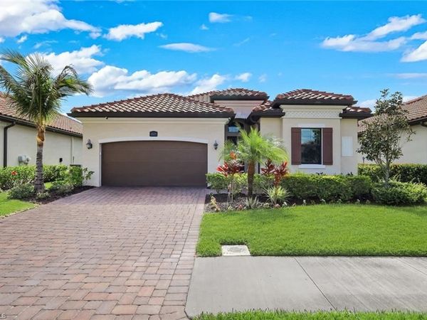 28029 Foxrock CT , BONITA SPRINGS, FL 34135