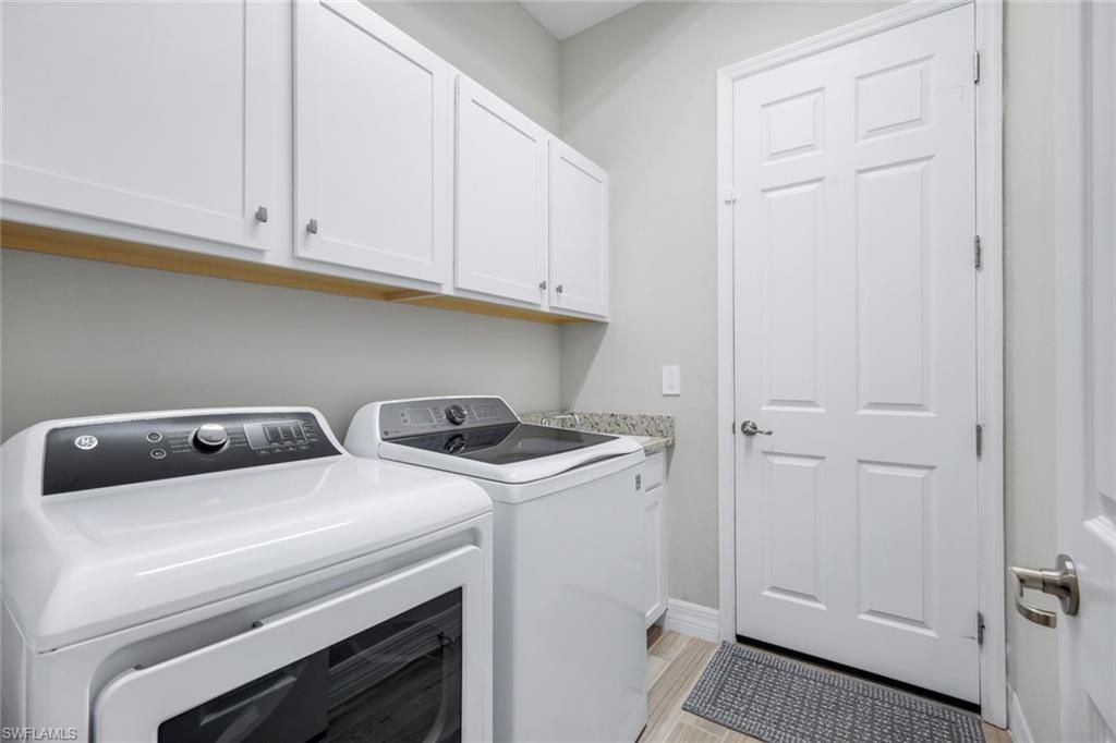 28029 Foxrock Ct , Bonita Springs, FL 34135 Photo