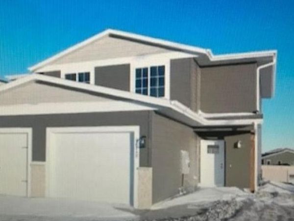 9512 W Tunis Dr, Sioux Falls, SD 57106