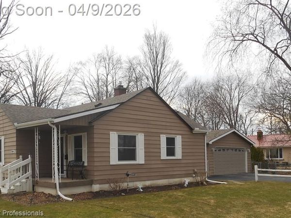 1454 Merle Avenue, Burton, MI 48509