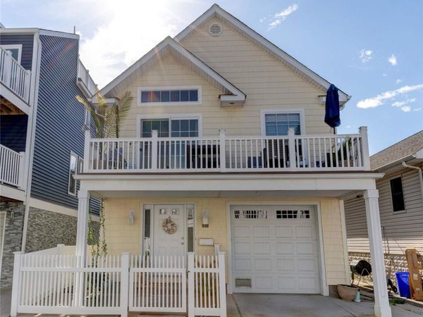 67 Vermont Street , Long Beach, NY 11561