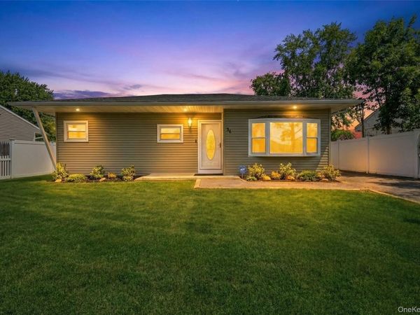 34 Croydon Road, Amityville, NY 11701