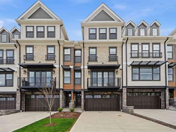 146 Enclave Dr, Mars, PA 16046