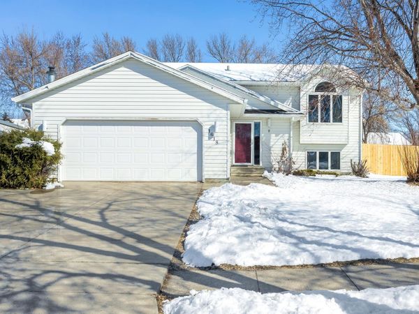 1618 16th Avenue E, West Fargo, ND 58078