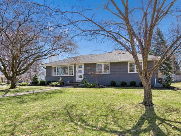 5121 Valley View Road, Edina, MN 55436