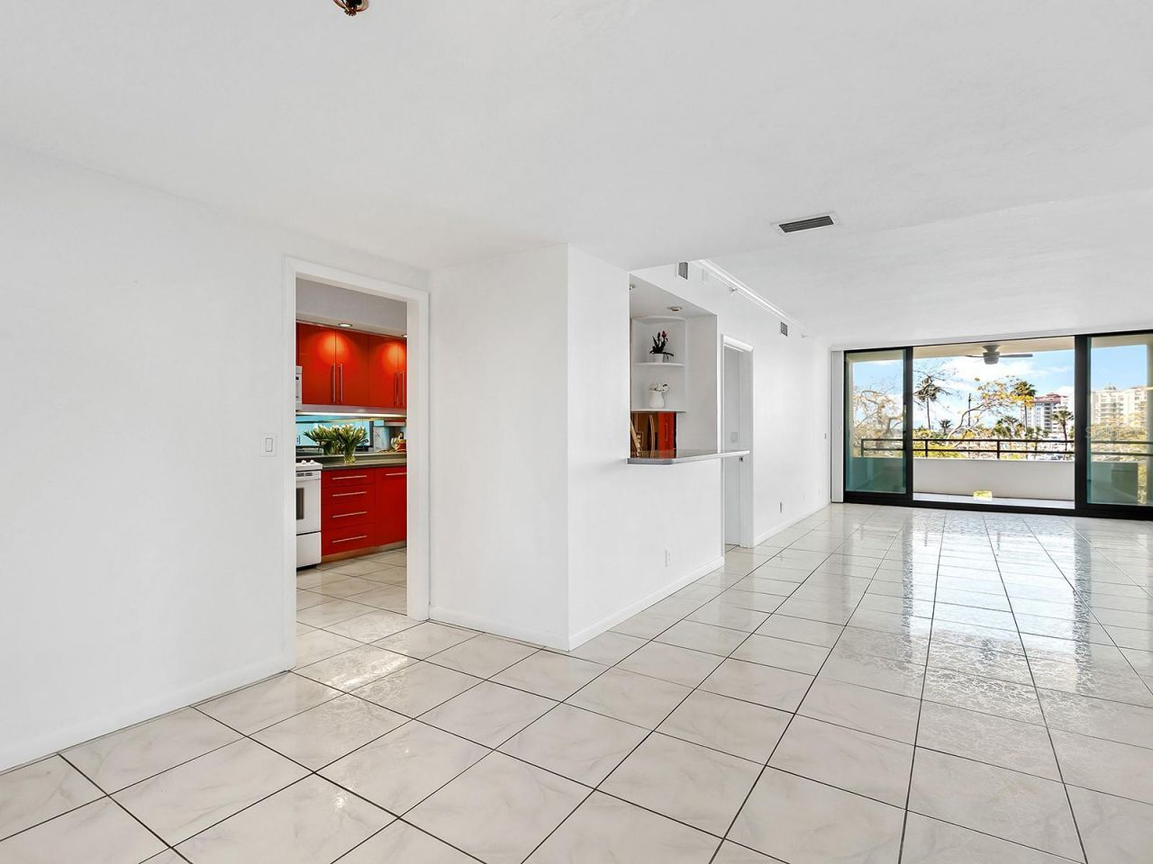 1255 N Gulfstream Avenue , Unit 205, Sarasota, FL 34236 Photo