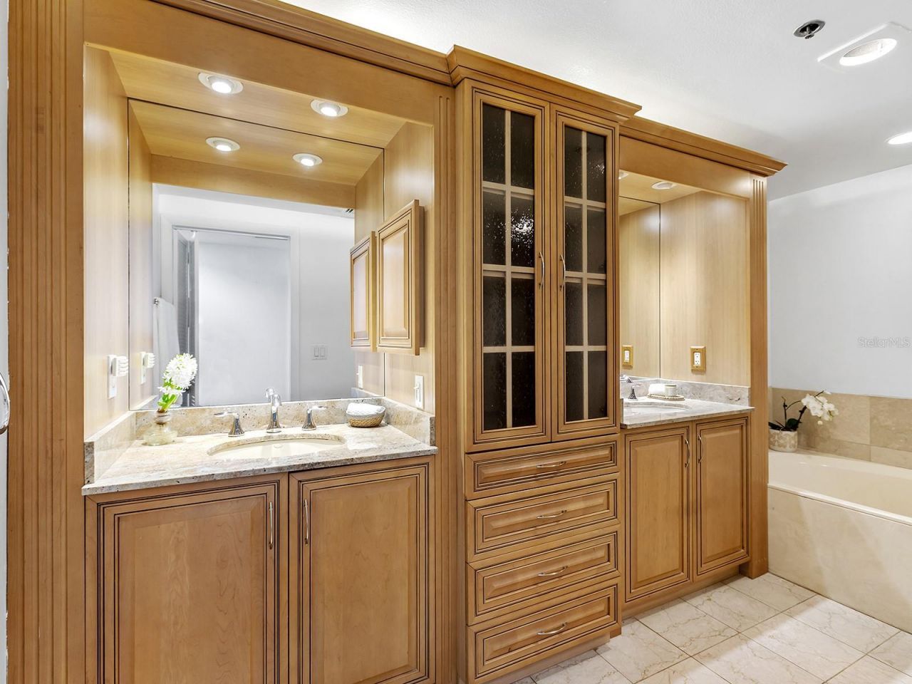 1255 N Gulfstream Avenue , Unit 205, Sarasota, FL 34236 Photo