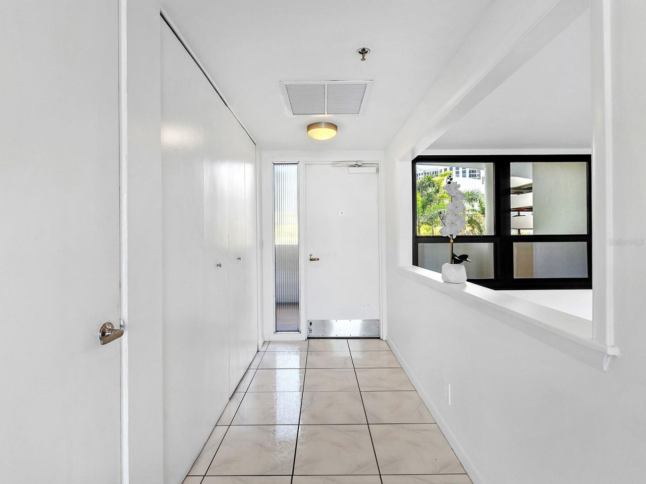 1255 N Gulfstream Avenue , Unit 205, Sarasota, FL 34236 Photo