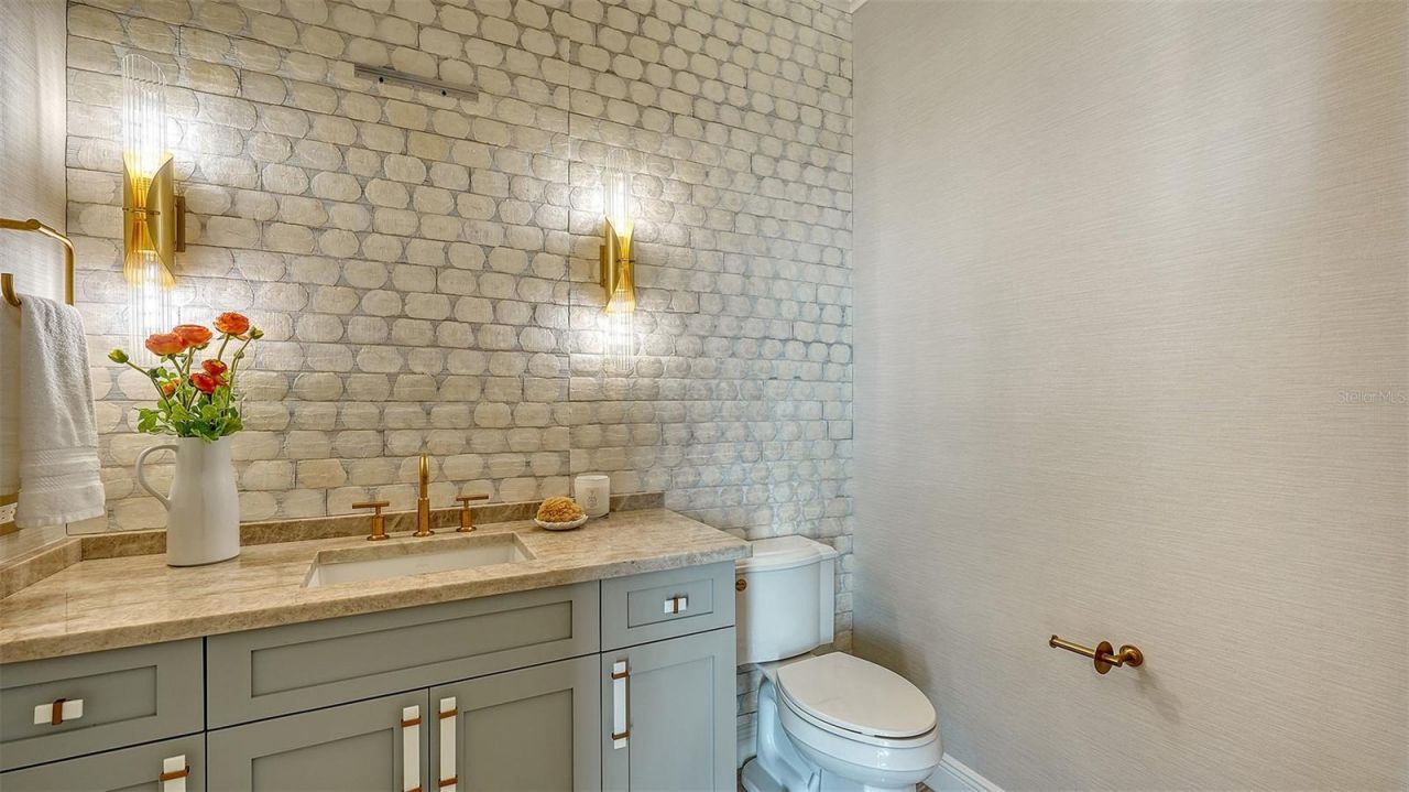 313 Lookout Point Drive, Osprey, FL 34229 Photo