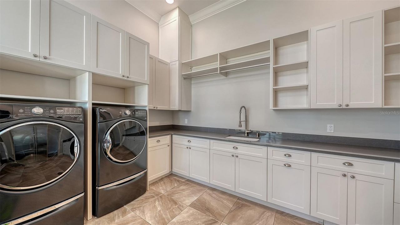 313 Lookout Point Drive, Osprey, FL 34229 Photo