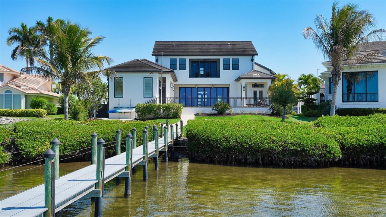313 Lookout Point Drive, Osprey, FL 34229 Photo