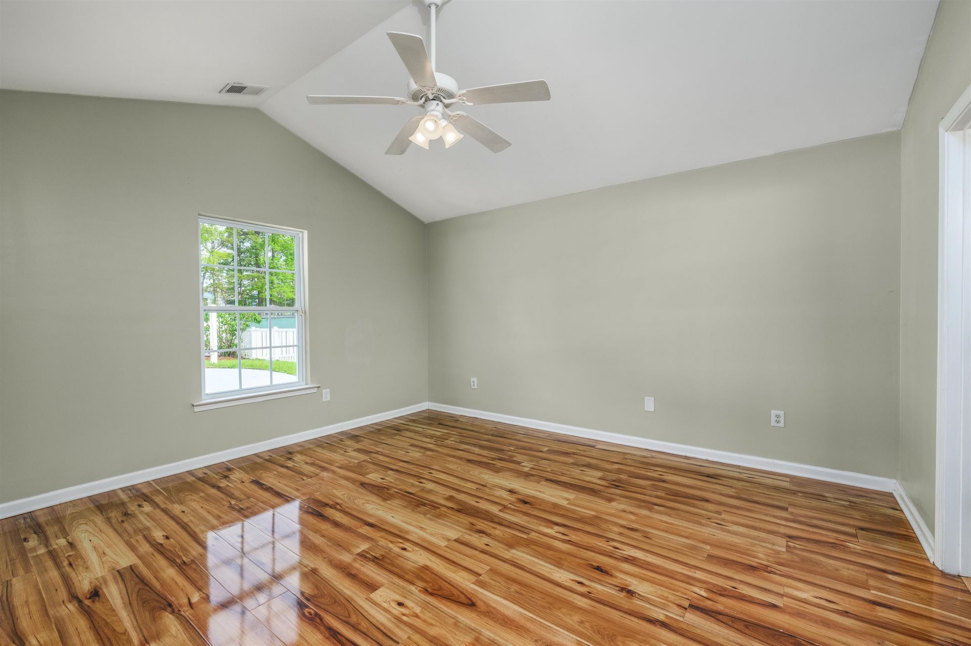 184 Somerworth Circle  Photo 17