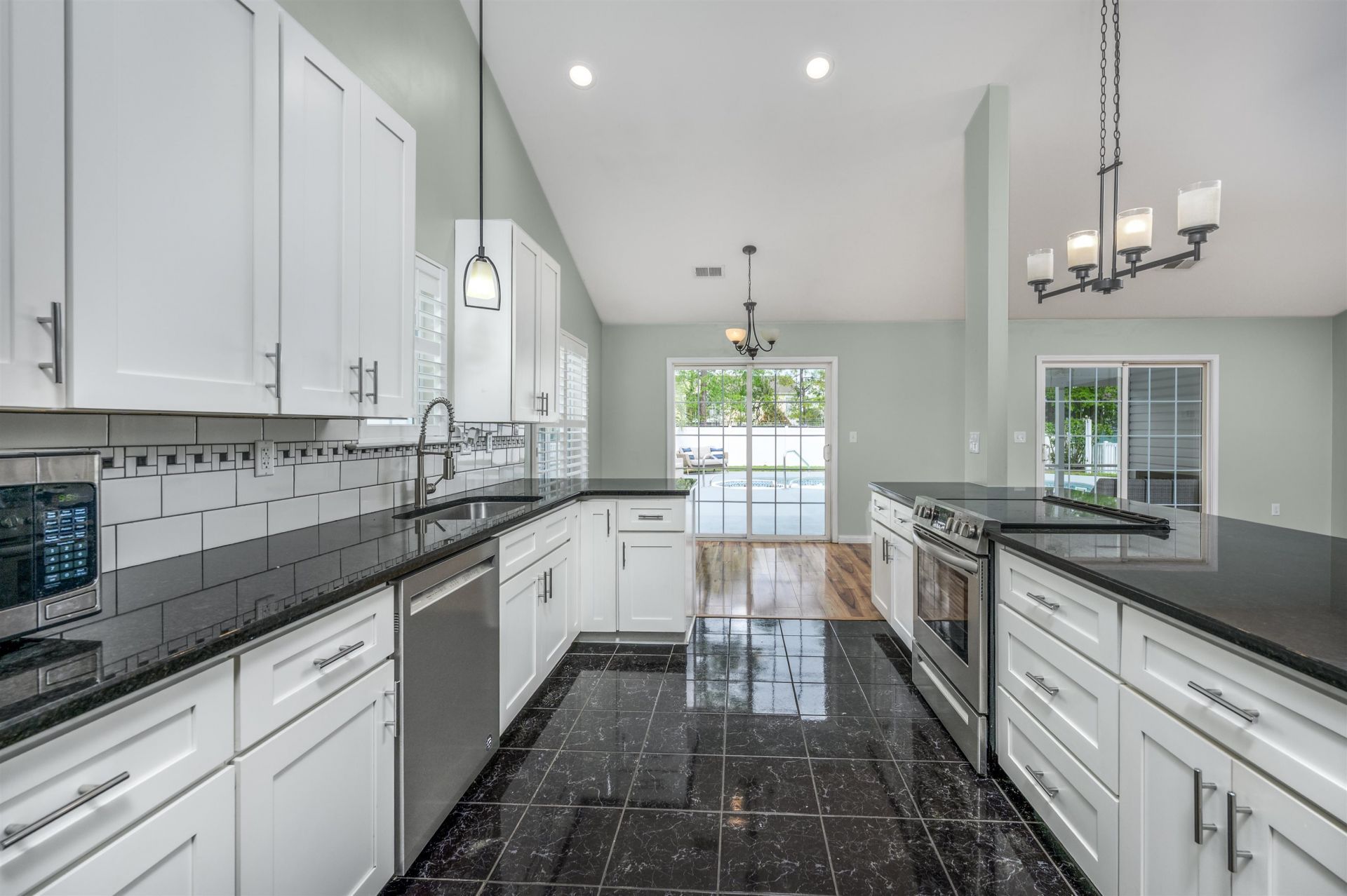 184 Somerworth Circle  Photo 24