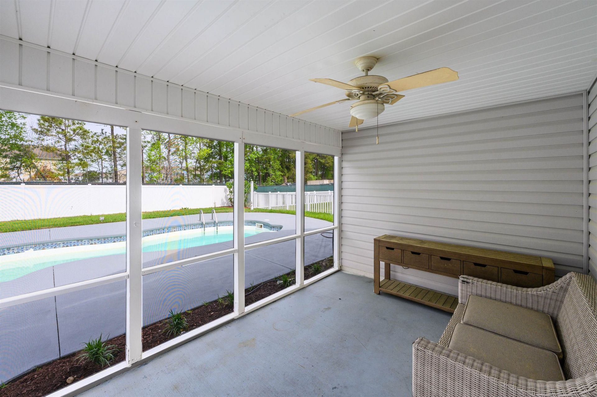 184 Somerworth Circle  Photo 29