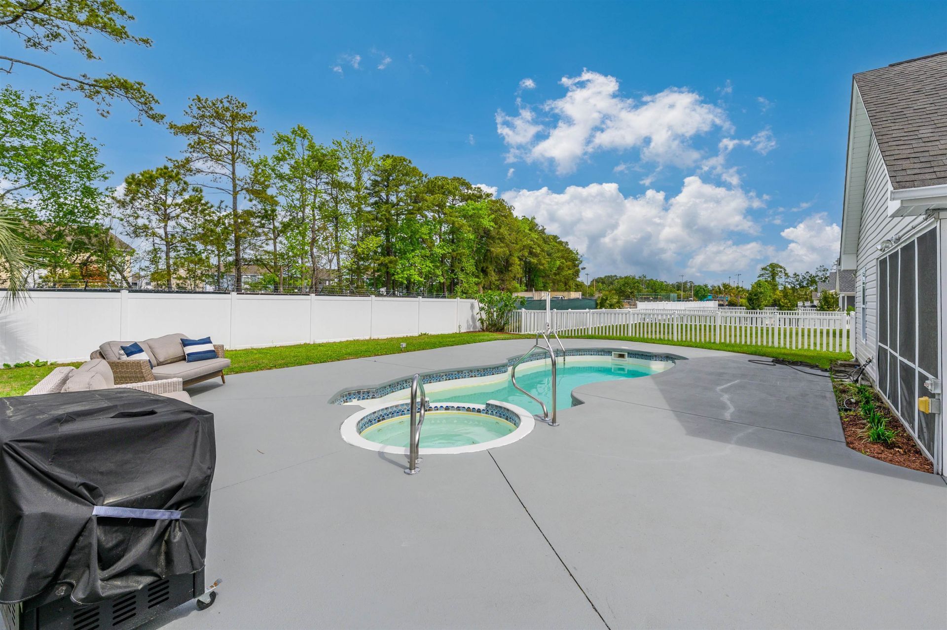 184 Somerworth Circle  Photo 33