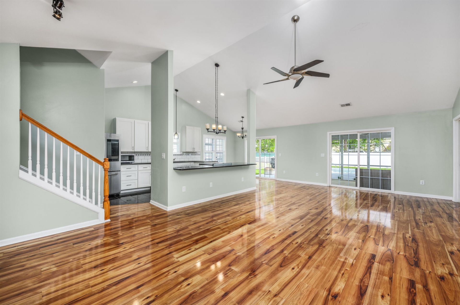 184 Somerworth Circle  Photo 9