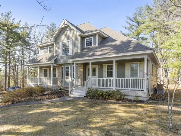 60 Redstone Hill Rd, Sterling, MA 01564