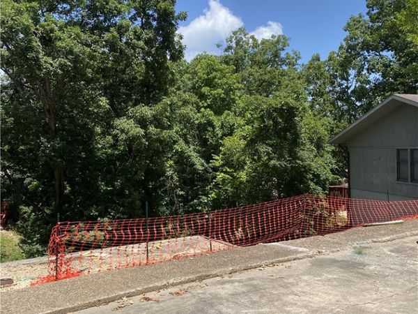 6 & 8 Gail Lane, Bella Vista, AR 72715