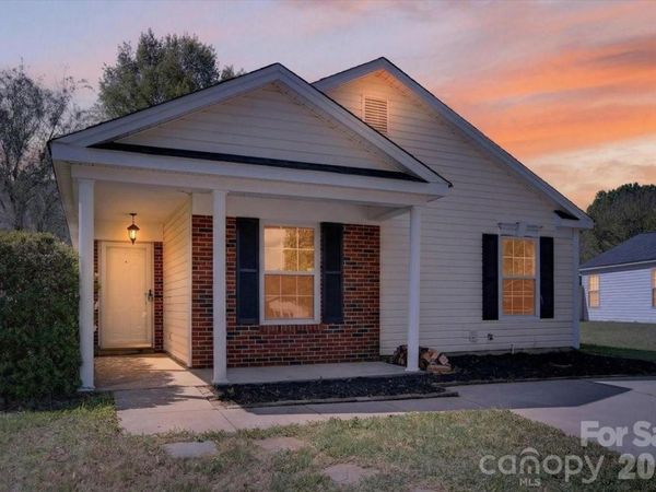 1129 Southern Chase Court SW, Concord, NC 28025