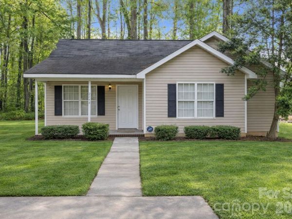 2246 Sunset Boulevard, Charlotte, NC 28269