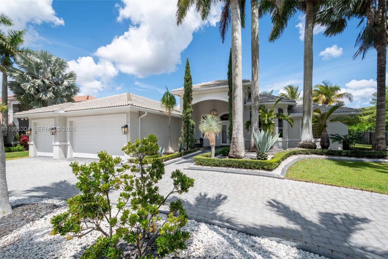 1396 Victoria Isle Dr, Weston, FL 33327 Photo