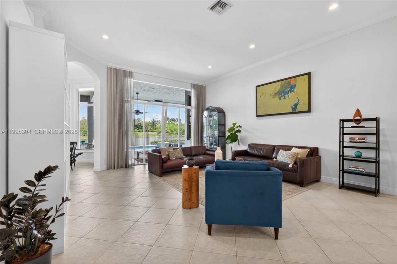 1396 Victoria Isle Dr, Weston, FL 33327 Photo