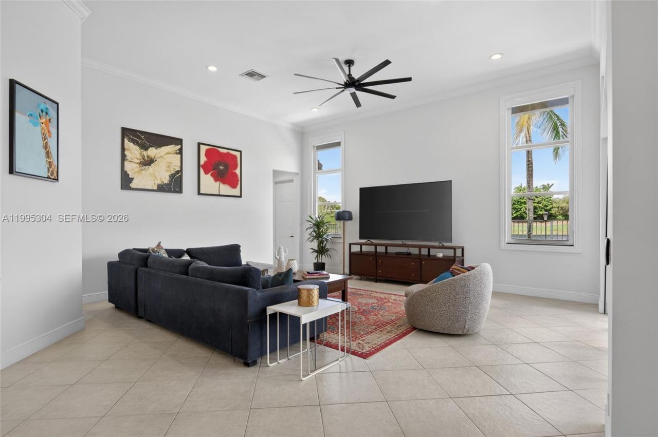 1396 Victoria Isle Dr, Weston, FL 33327 Photo