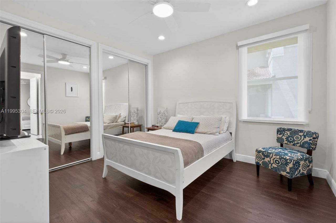 1396 Victoria Isle Dr, Weston, FL 33327 Photo