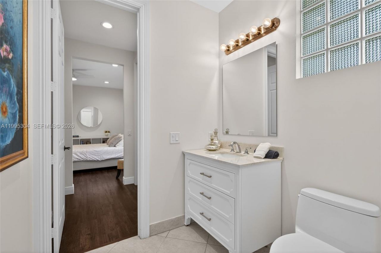 1396 Victoria Isle Dr, Weston, FL 33327 Photo