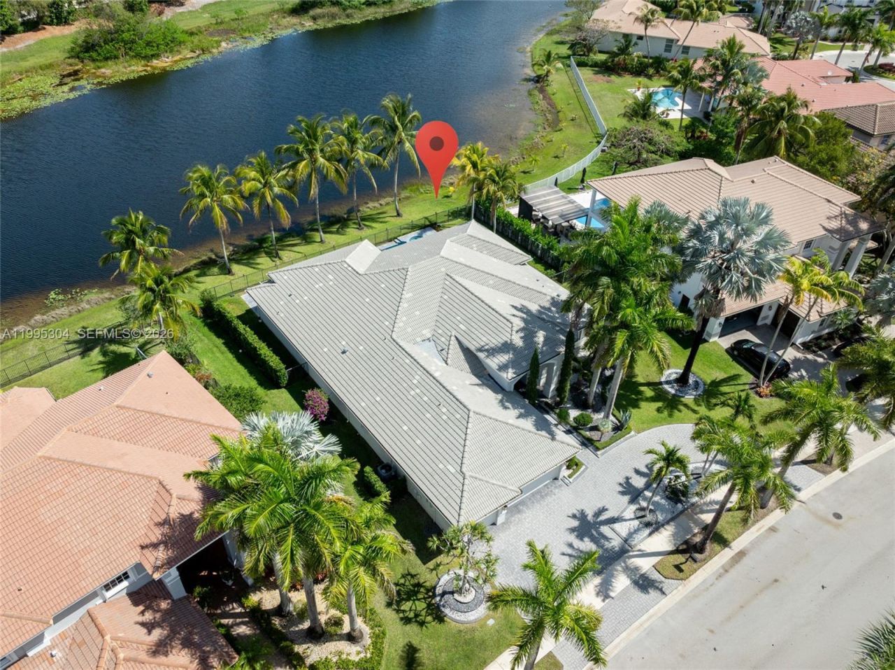 1396 Victoria Isle Dr, Weston, FL 33327 Photo