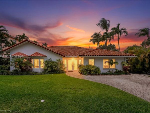 560 Hampton Ln, Key Biscayne, FL 33149