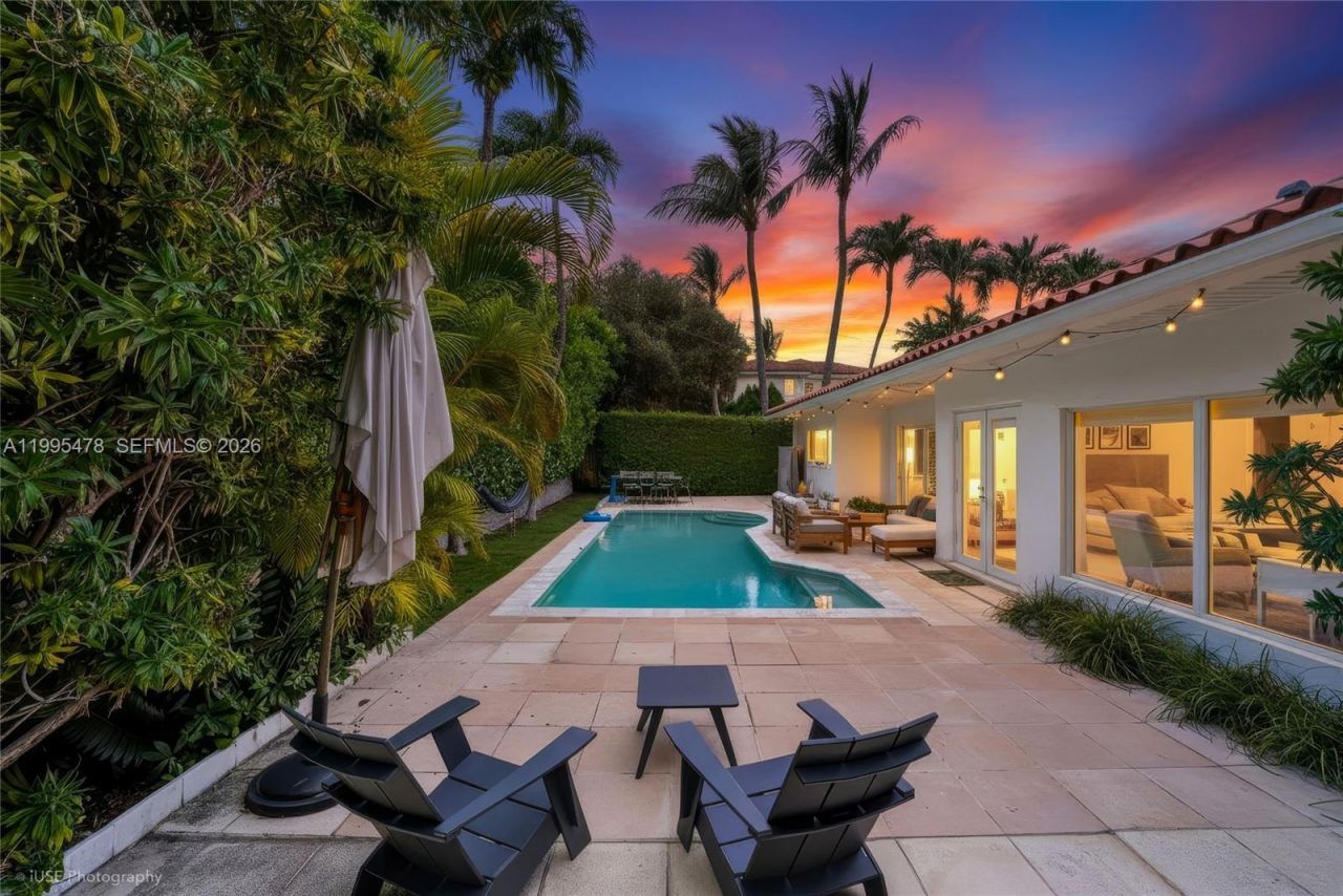 560 Hampton Ln, Key Biscayne, FL 33149 Photo