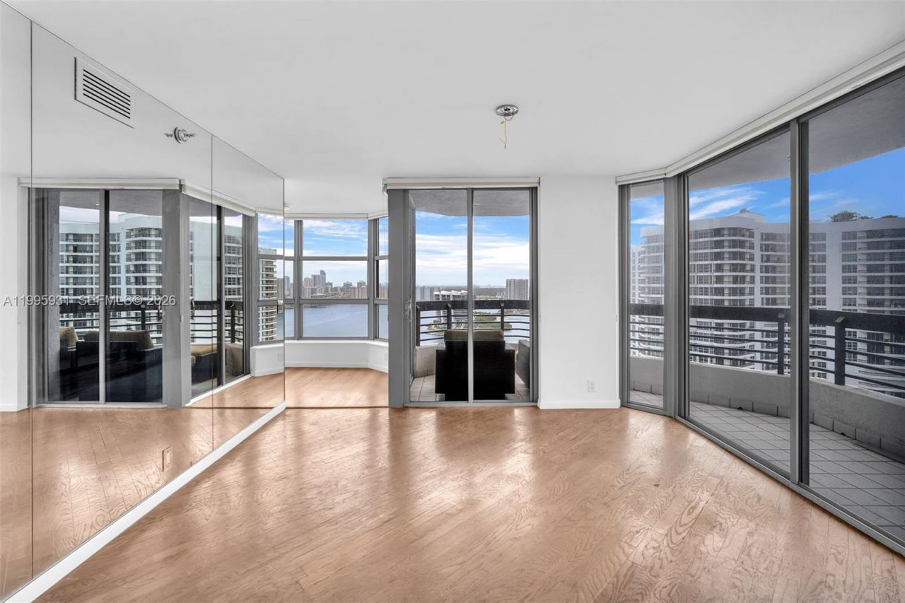 3500 Mystic Pointe Dr, Unit 3001, Aventura, FL 33180 Photo