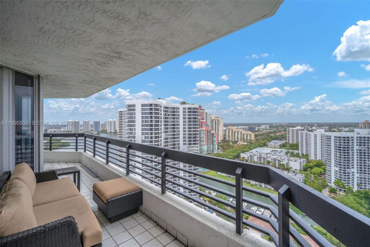 3500 Mystic Pointe Dr, Unit 3001, Aventura, FL 33180 Photo