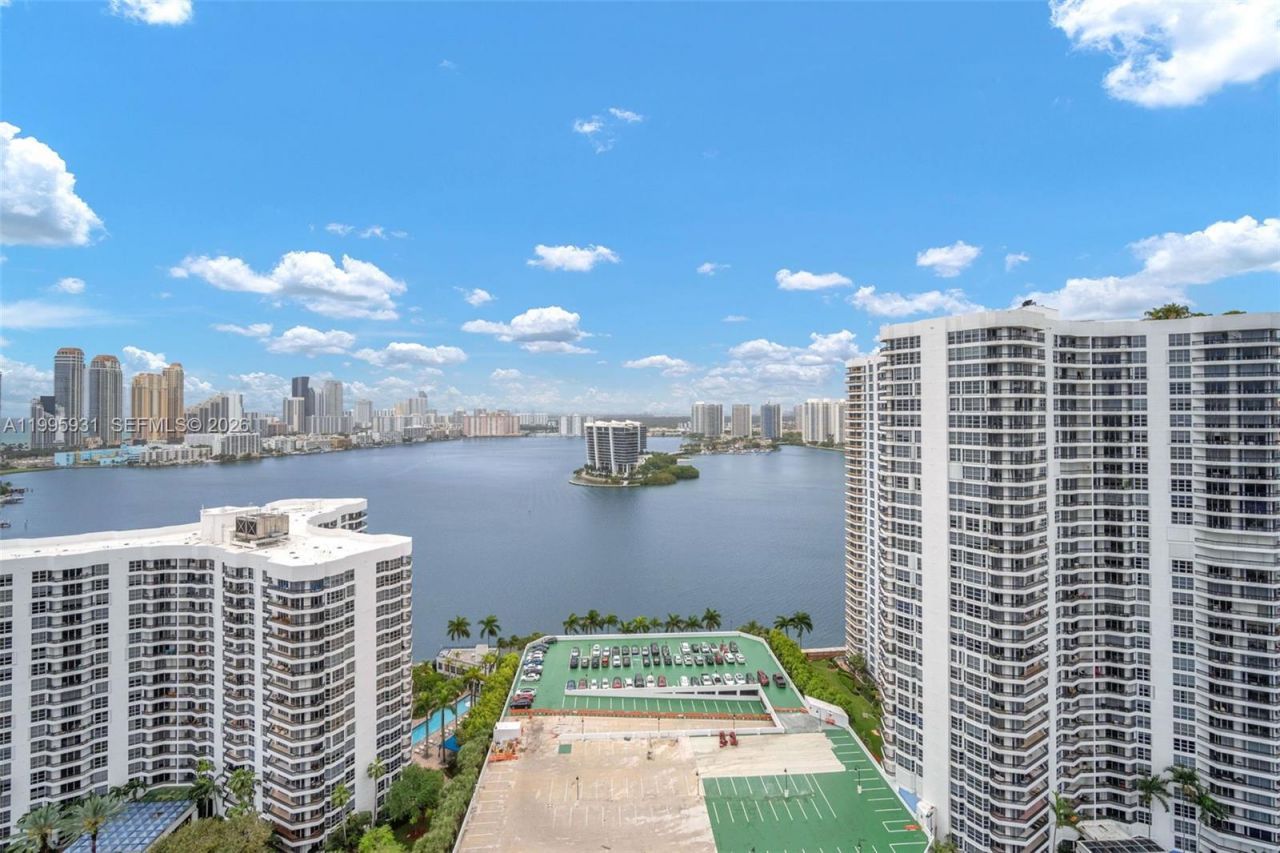 3500 Mystic Pointe Dr, Unit 3001, Aventura, FL 33180 Photo