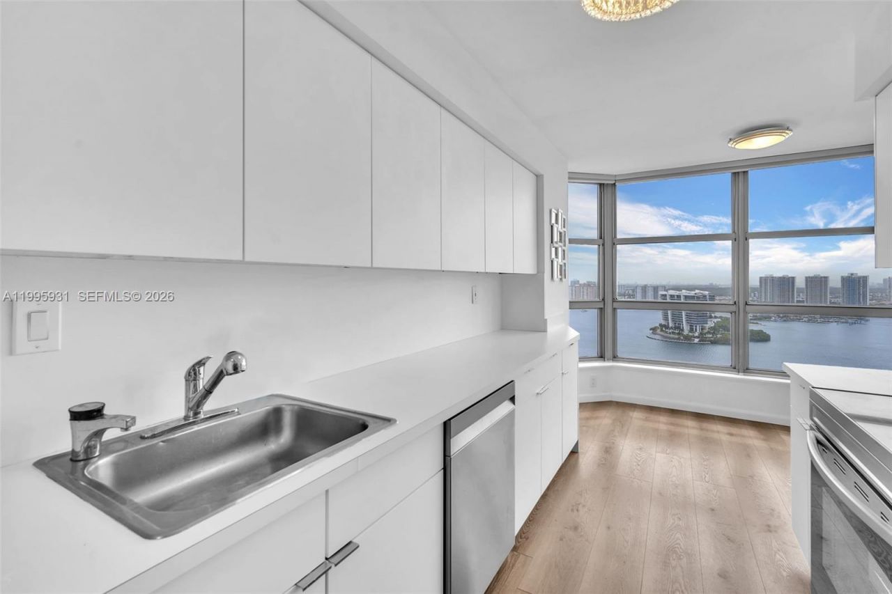 3500 Mystic Pointe Dr, Unit 3001, Aventura, FL 33180 Photo