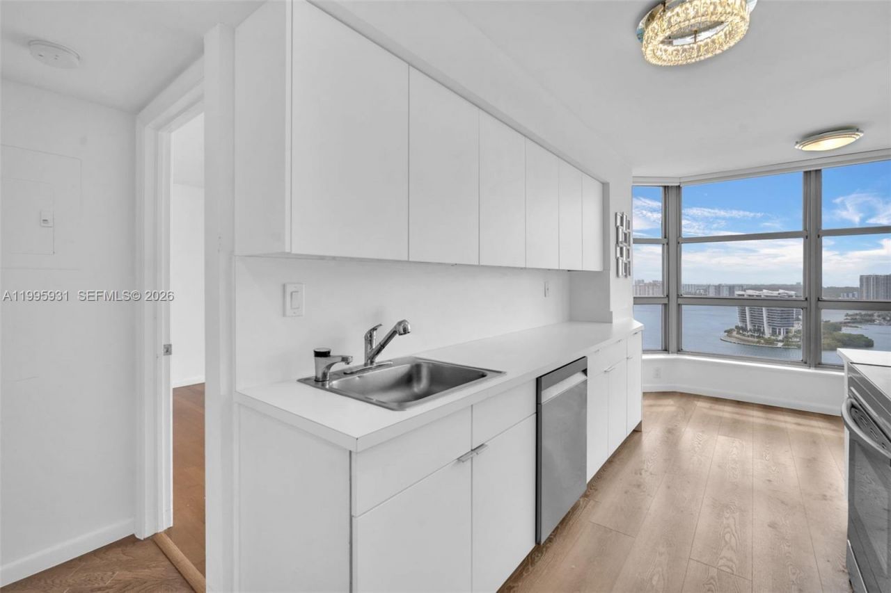 3500 Mystic Pointe Dr, Unit 3001, Aventura, FL 33180 Photo