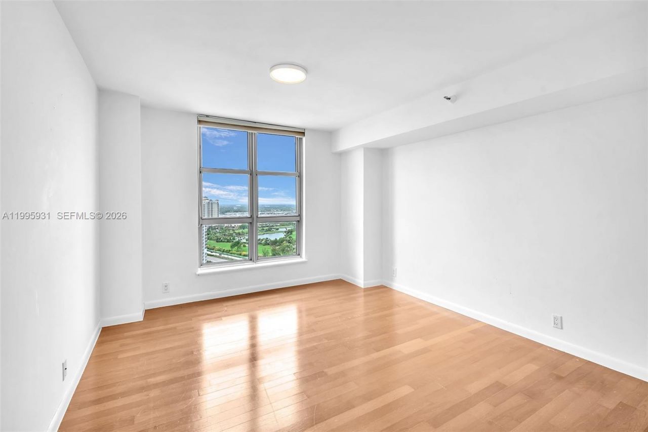 3500 Mystic Pointe Dr, Unit 3001, Aventura, FL 33180 Photo