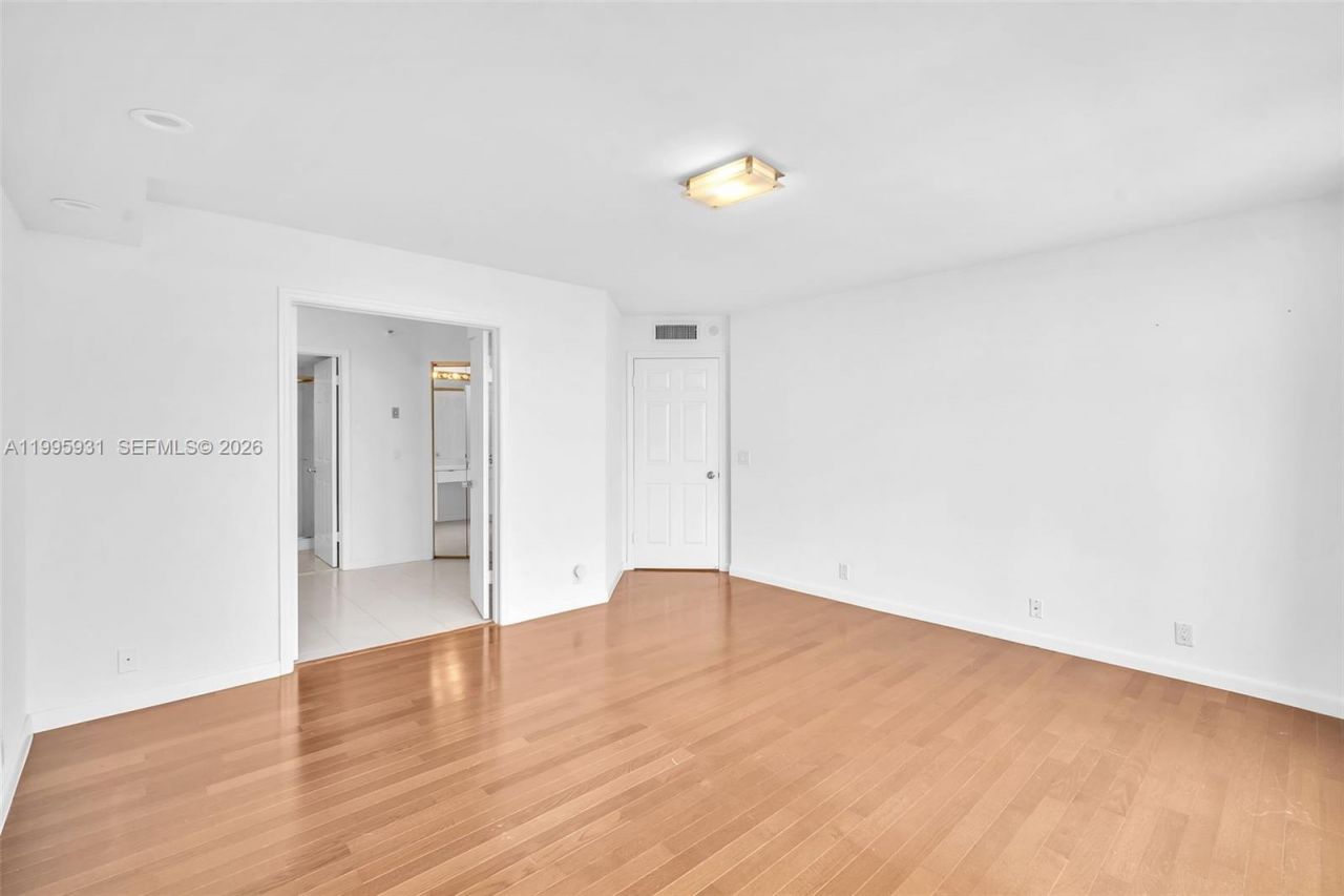 3500 Mystic Pointe Dr, Unit 3001, Aventura, FL 33180 Photo