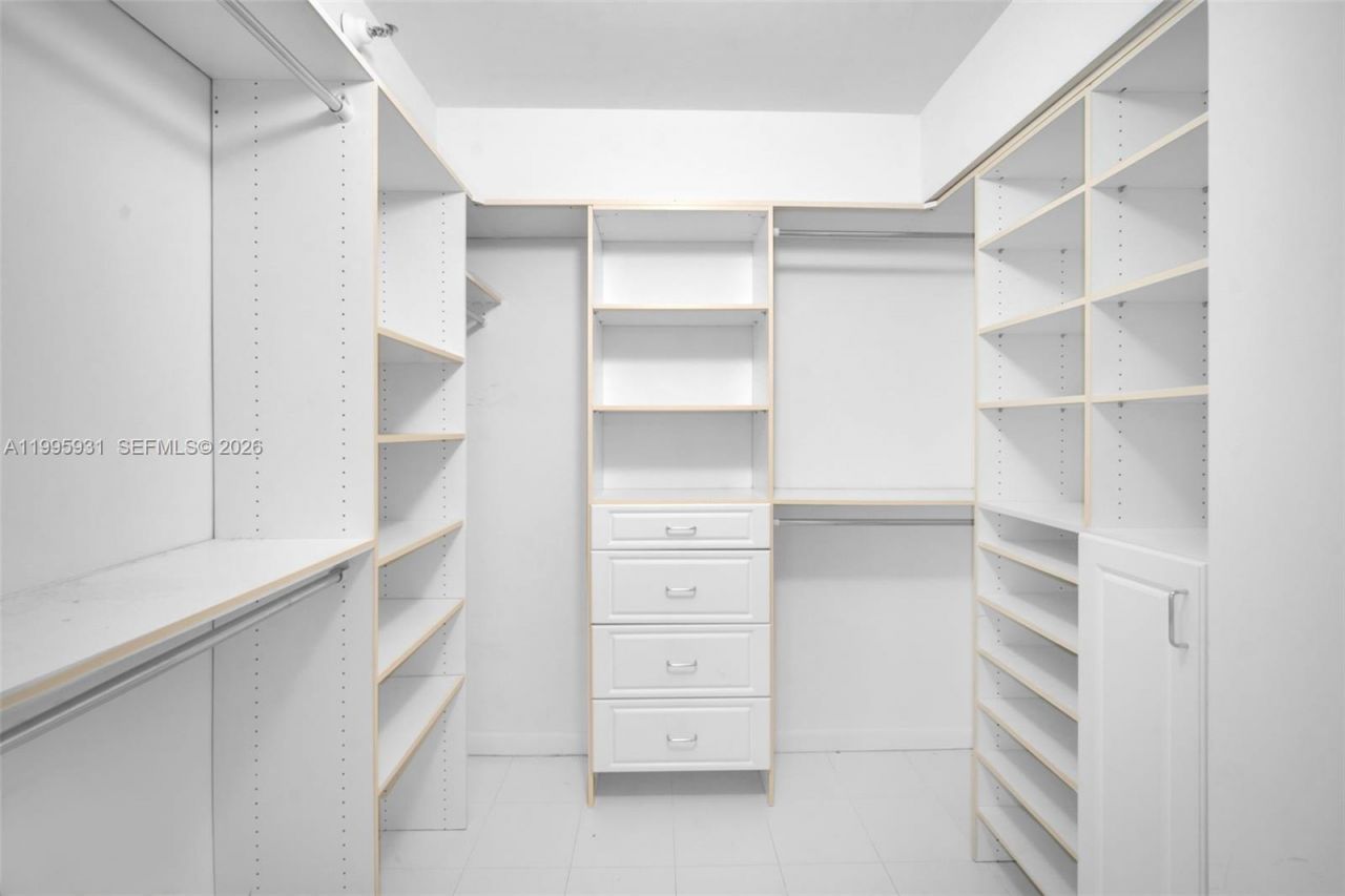 3500 Mystic Pointe Dr, Unit 3001, Aventura, FL 33180 Photo