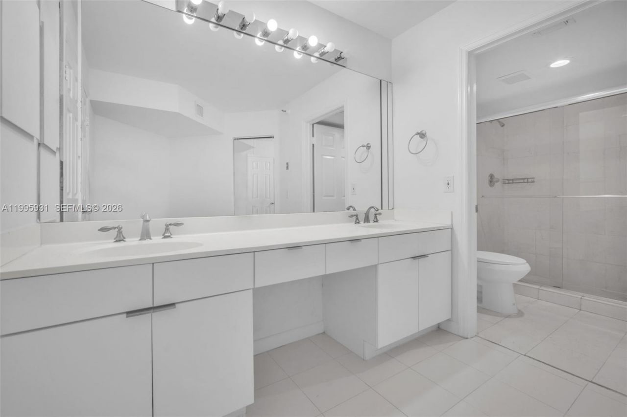 3500 Mystic Pointe Dr, Unit 3001, Aventura, FL 33180 Photo