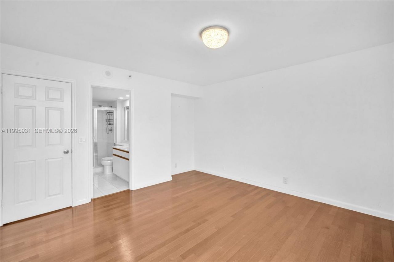 3500 Mystic Pointe Dr, Unit 3001, Aventura, FL 33180 Photo