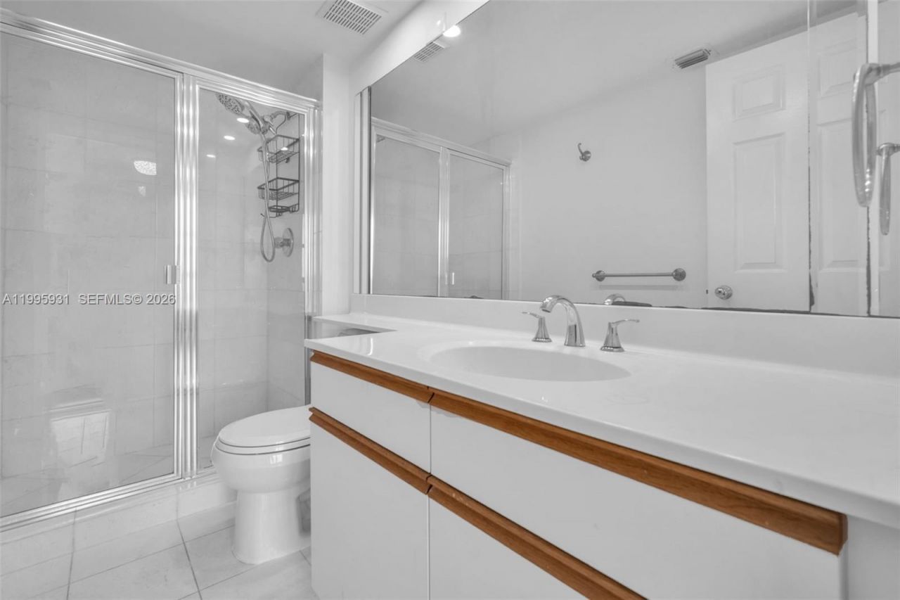 3500 Mystic Pointe Dr, Unit 3001, Aventura, FL 33180 Photo